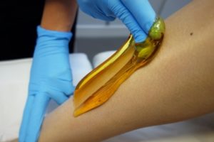 zdjęcie depilacji pastą cukrową